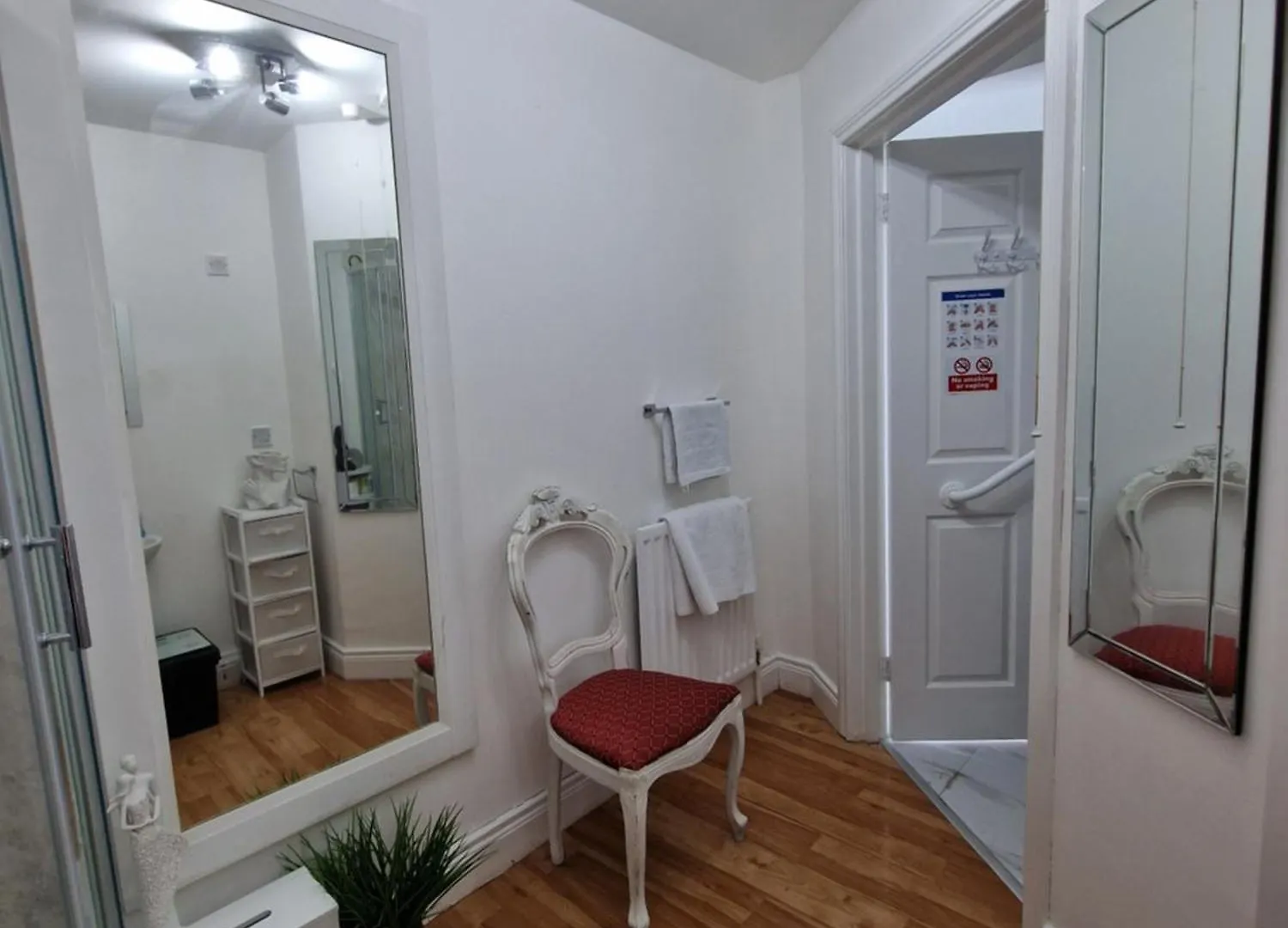 ベッド・アンド・ブレックファスト Aunty Katie'S Budget Rooms, 2 Miles From City Centre, Free Continental Breakfast ベルファスト