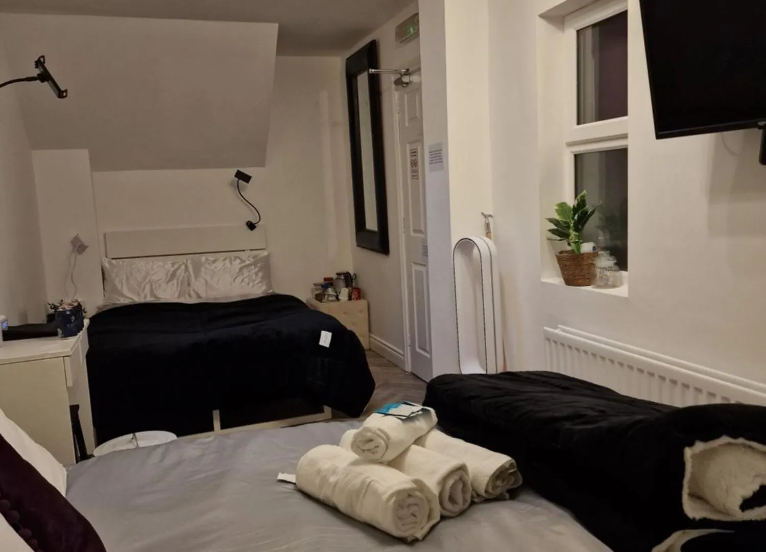 Aunty Katie'S Budget Rooms, 2 Miles From City Centre, Free Continental Breakfast Belfast